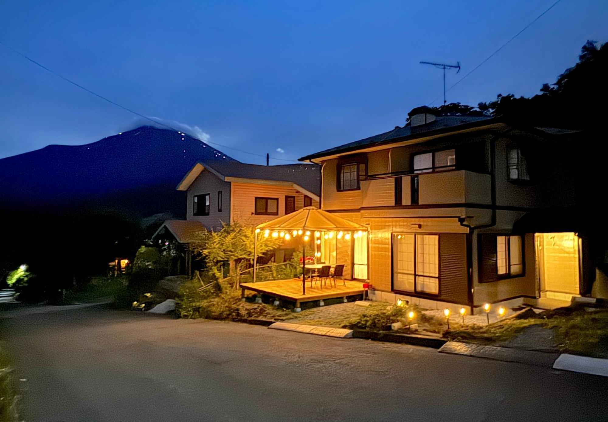 New Open Bbq ウッドデッキ テントサウナ 最大13名宿泊可能 别墅 山中湖村